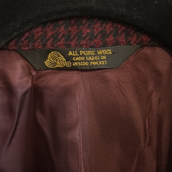 Vintage Alcott & Andrews burgundy and black check wool blend blazer size medium - Picture 2 of 4